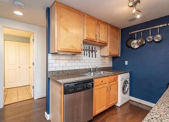 3rd image of 5330 Pershing Ave APT 602
