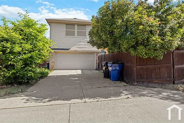 9679 Briardale Dr — Photo 25