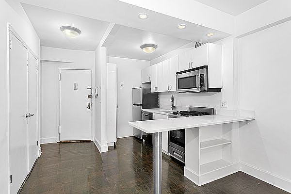1st image of 301 E 66th St APT 4A