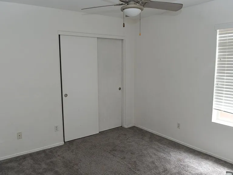 16625 S 46th Pl — Photo 7