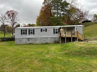 169 Judson St, Mount Hope, WV 25880