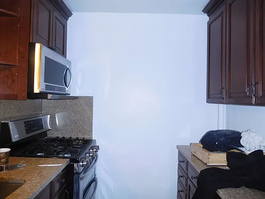 Rented by BRICK & GALO REALTY CORP | media 7