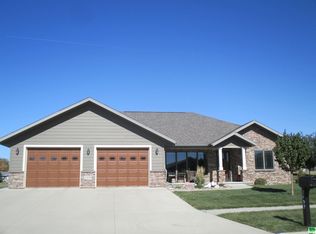 2409 E 5th St, Sheldon, IA 51201