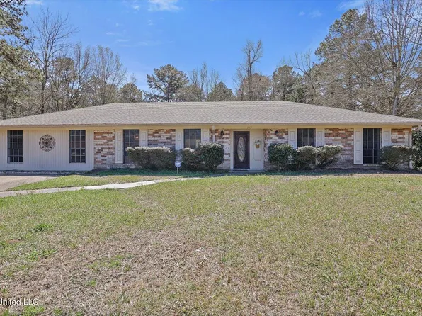 113 Dickson Dr, Brandon, MS 39042