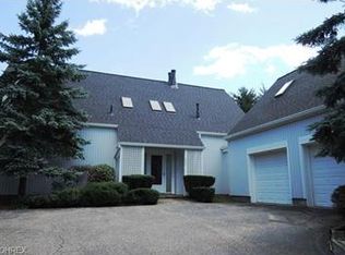 250 Tinkers Trl, Aurora, OH 44202