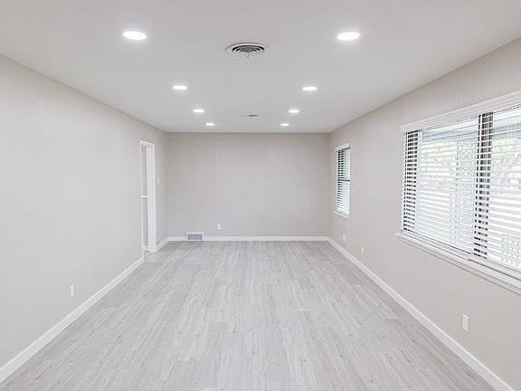 5th image of 2709 Fairfax Dr