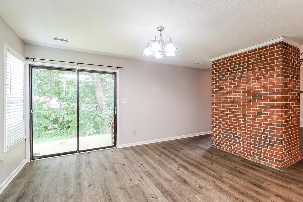 3 bed, 2.0 bath, 1514 sqft, $1,880 — Photo 4