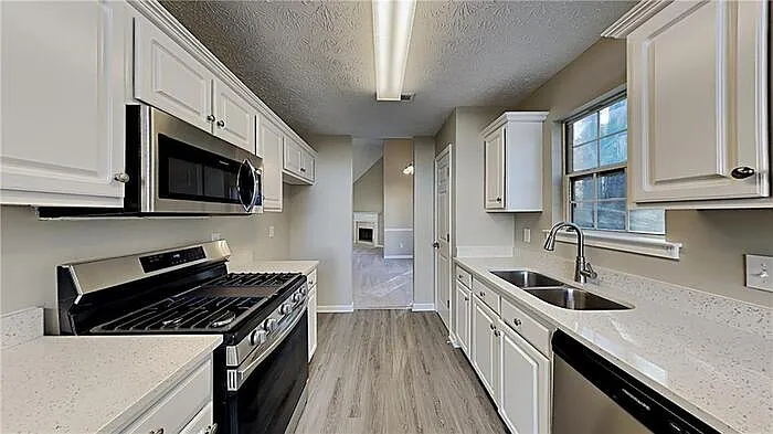 3361 English Oaks Dr NW — Photo 5