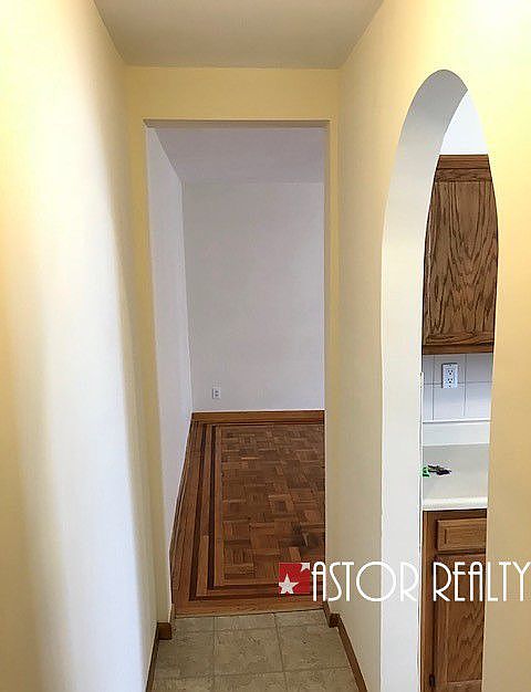 1st image of 2527 36th St APT 4