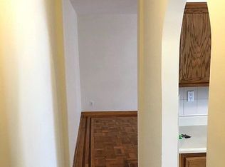2527 36th St APT 4, Astoria, NY 11103