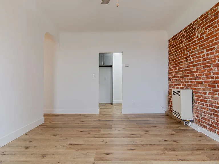 Newly Renovated Apartments — Photo 9