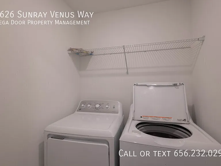 2626 Sunray Venus Way — Photo 18