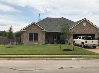 3724 Ravenwood Dr, Bryan, TX 77802