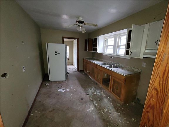 4th image of 3680 Elsa Ave