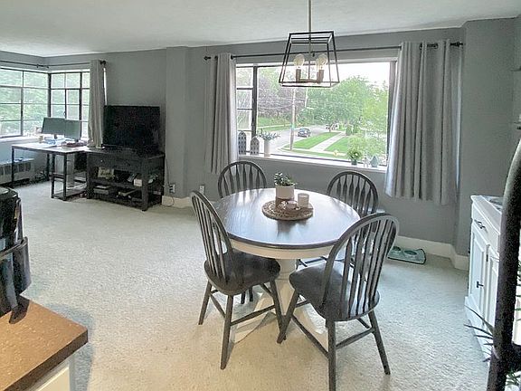 5th image of 505 Cherry St SE APT 206