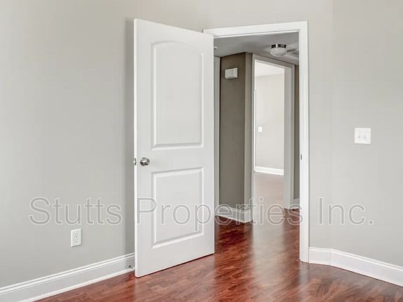 5th image of 1246 Graham Ave Unit 1/601
