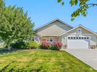 860 Hemlock Ct, Lynden, WA 98264