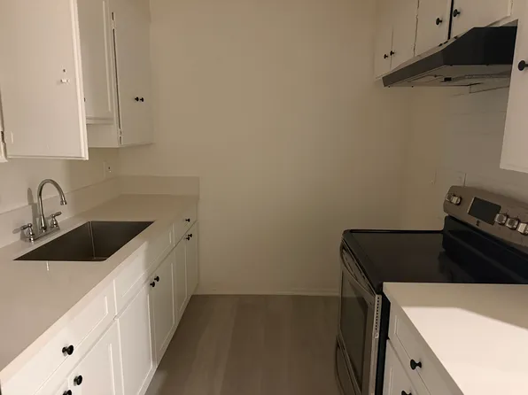 (undisclosed Address), Los Angeles, CA 90006