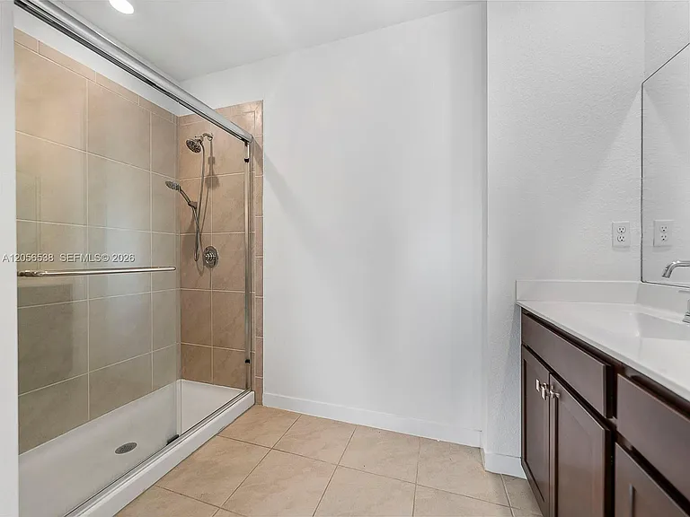 501 NE 6th Ct — Photo 32