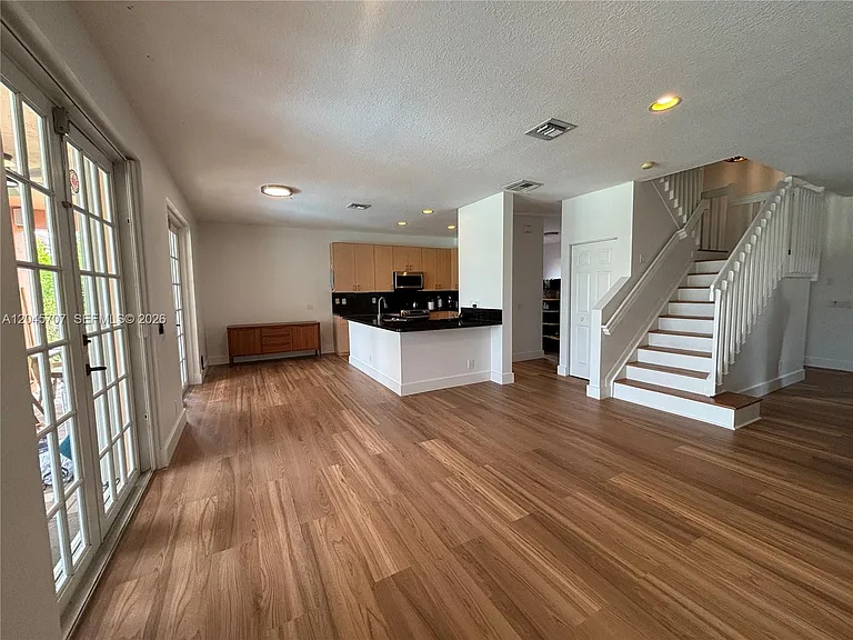 1653 Winterberry Ln — Photo 16