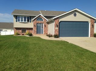 3738 71st Ave, Merrillville, IN 46410