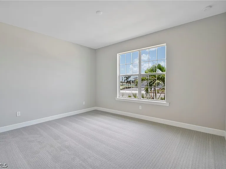 16056 Shoreline Dr — Photo 4