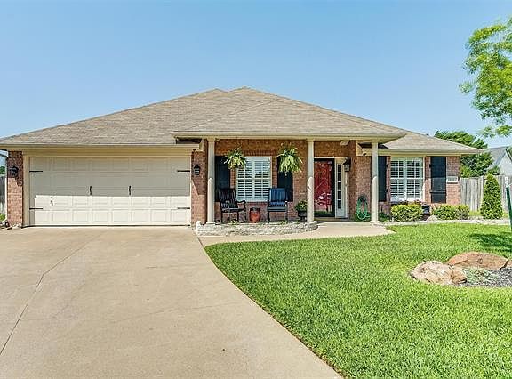 2nd image of 305 Faith Ct