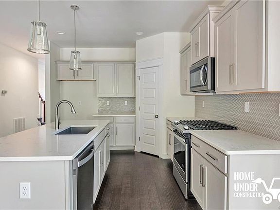 4th image of 5383 Villa Green Ct