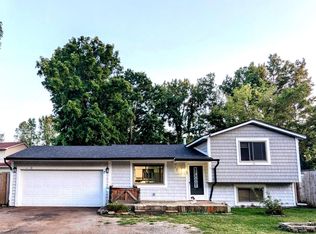 6915 Pontiac Lake Rd, Waterford, MI 48327