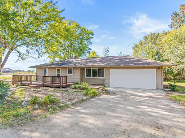 8207 W Broadway Ave, Forest Lake, MN 55025