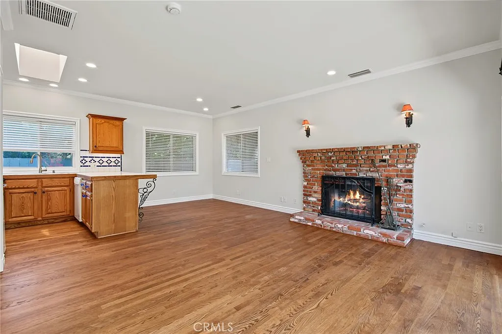 1 bed, 900 sqft, $3,750 — Photo 2