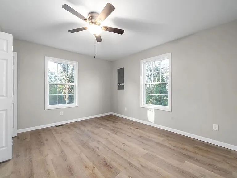828 Gracey Ave — Photo 9
