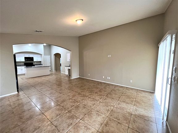 5th image of 10407 W Southgate Ave