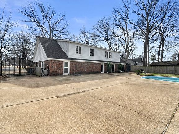 4th image of 207 Tournament Rd