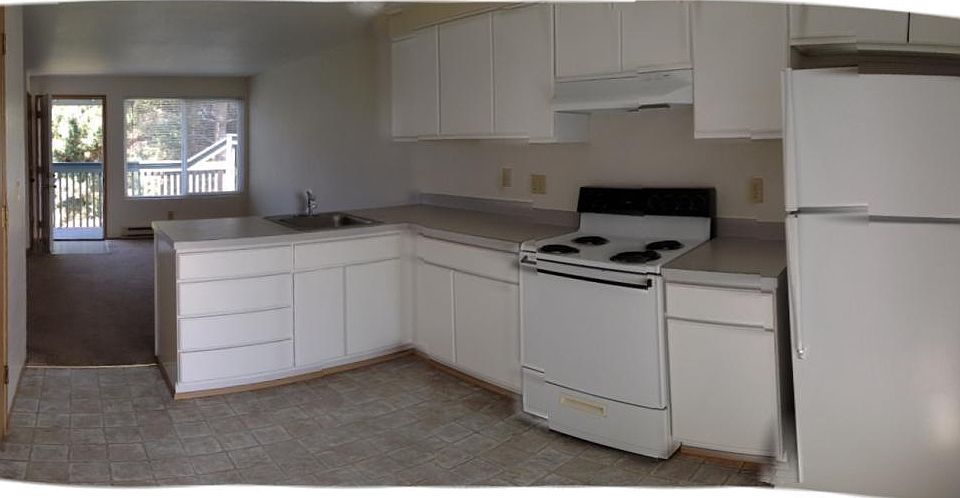 2nd image of 393 NE Kettle St APT A203