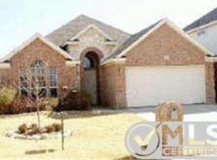 8209 Cedarcrest Ln, Fort Worth, TX 76123