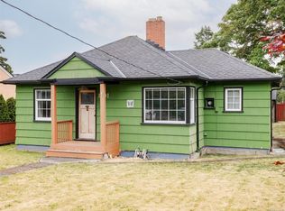 1501 Oakland Ave, Victoria, BC V8T2L1