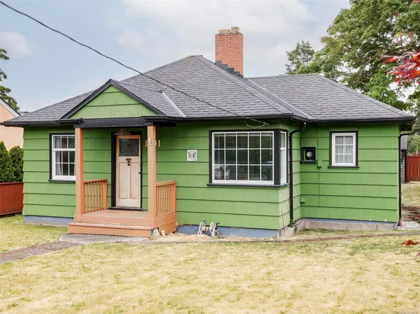 1501 Oakland Ave, Victoria, BC V8T 2L1