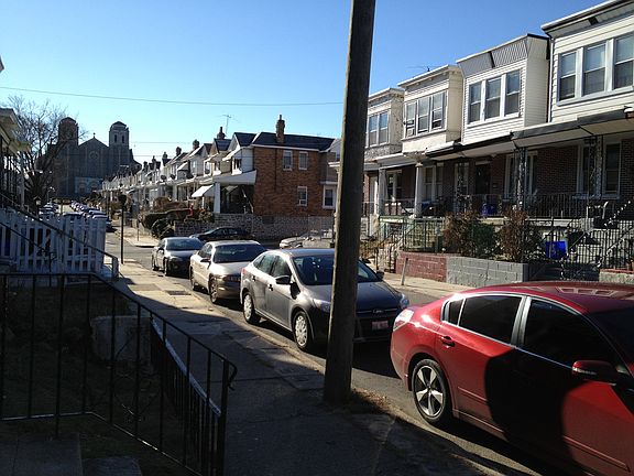3rd image of 1212 E Stafford St