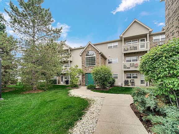 2nd image of 300 Cunat Blvd APT 2C