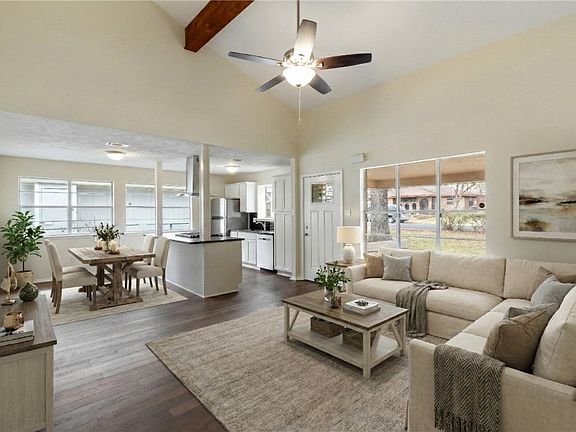 3rd image of 2411 Hardwood Dr