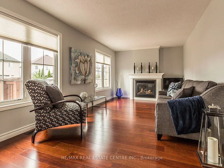 44 Lemon Grass St — Photo 12