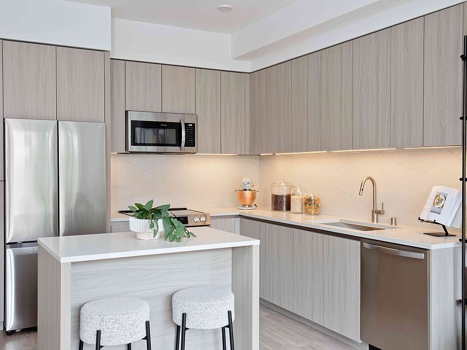 1st image of 3840 6th Ave #407