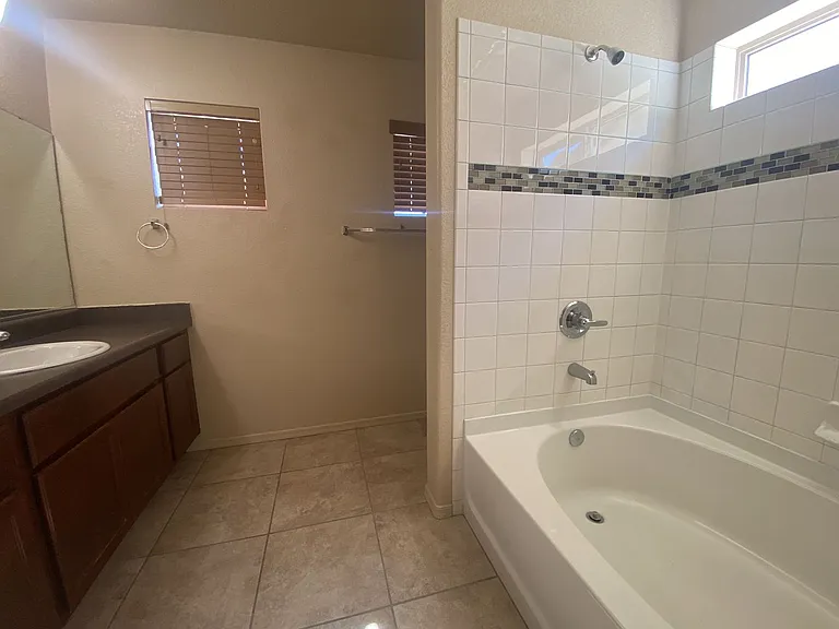 1620 Biscayne Dr — Photo 13
