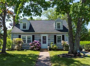 169 Glenwood St, Manchester, CT 06040