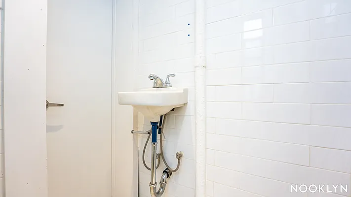 Rented by Nooklyn NYC LLC | media 10