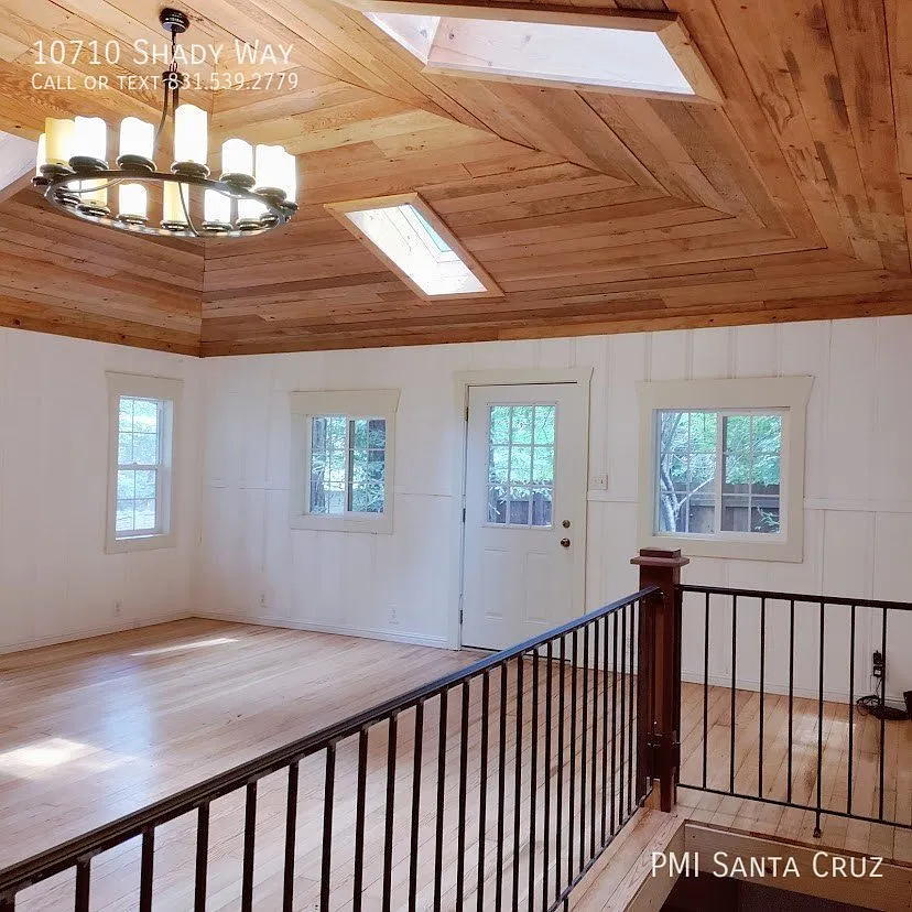 10710 Shady Way photo 1