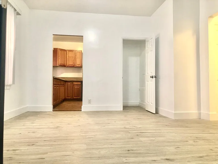 121 N New Hampshire Ave #101 — Photo 8