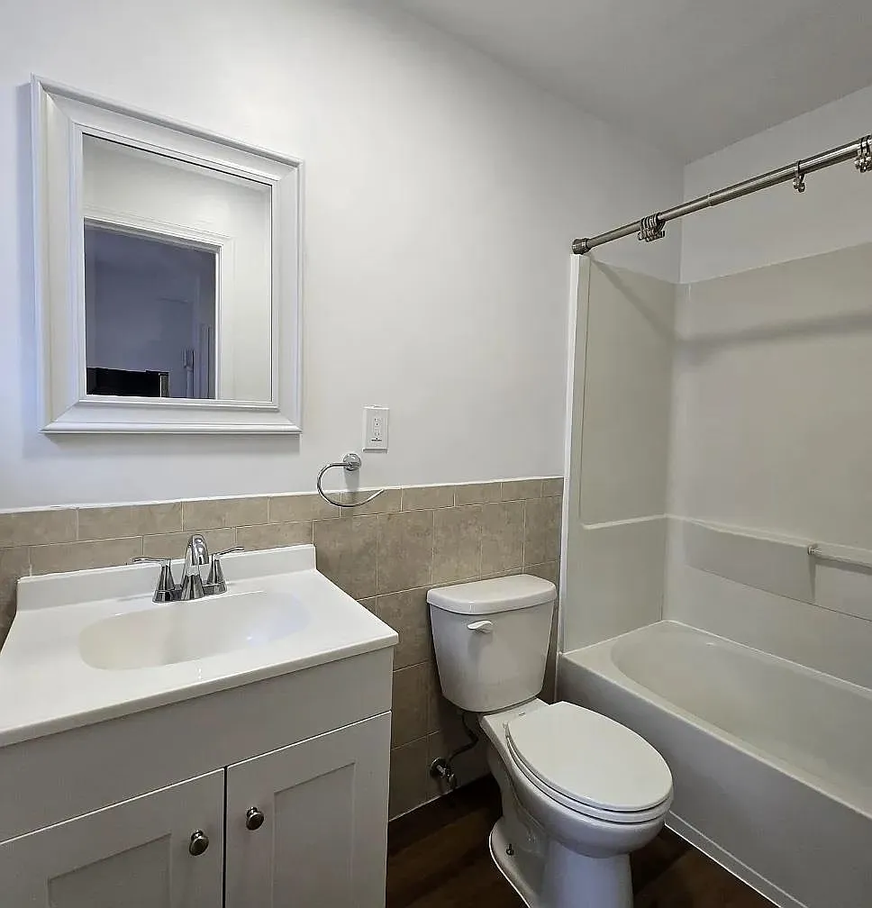 2 bed, 2.0 bath, 1000 sqft, $2,475 — Photo 4