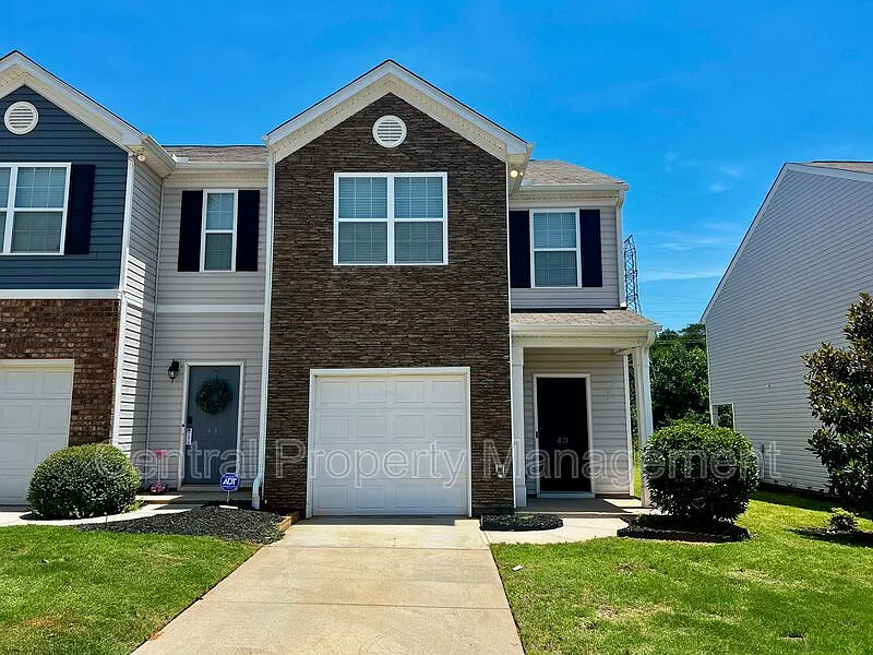 43 Moorlyn Ln